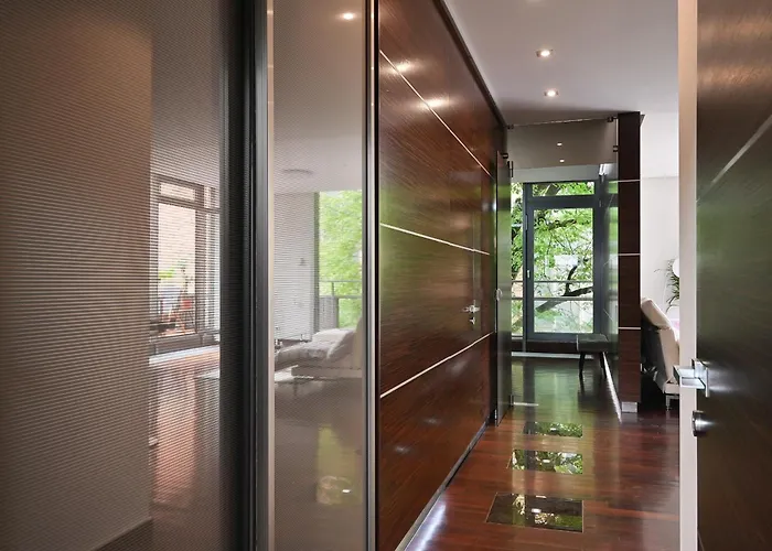 Apartment St Peters *